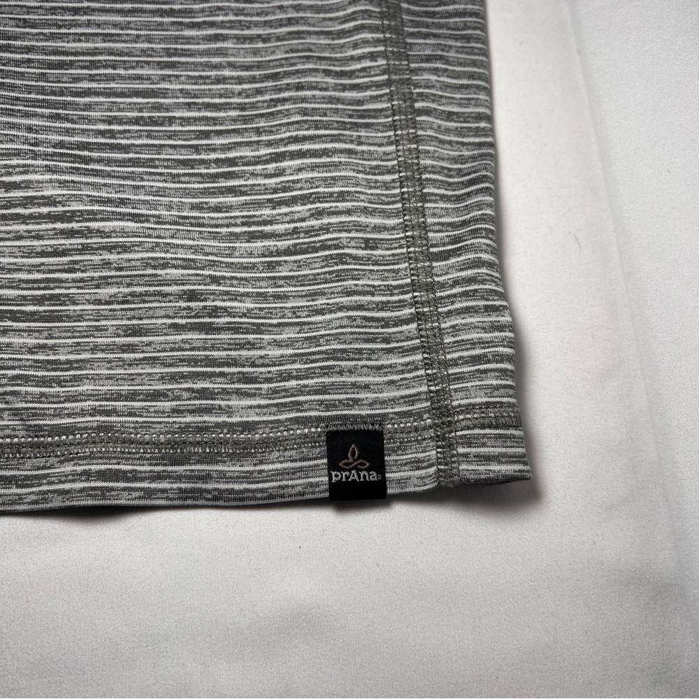 prAna Men’s Performance Tshirt - grey strip - size XL - Picture 7 of 7